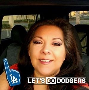 Meet your Posher, Ana